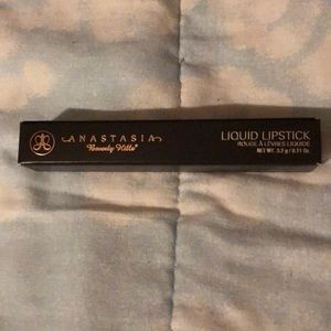 Anastasia Beverly Hills liquid lipstick